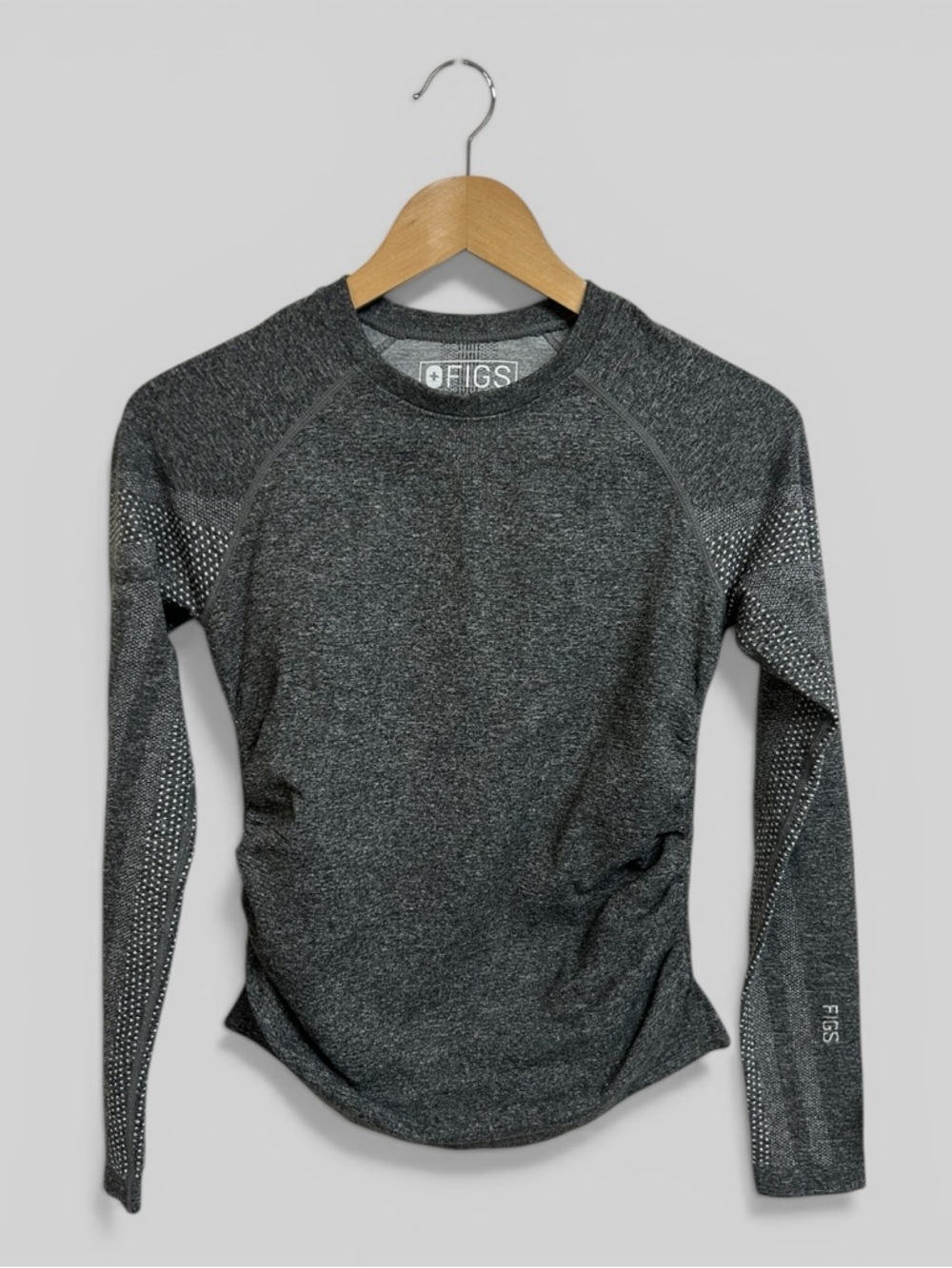 Figs Seamless Scrubs Long Sleeve Shirt Size XS Gray - Picture 2 of 7